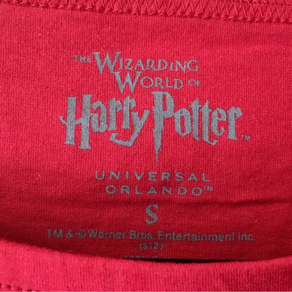 NWT Harry Potter Gryffindor T-Shirt - Picture 4 of 4